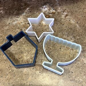 NEW HANUKKAH COOKIE CUTTERS SET OF 3